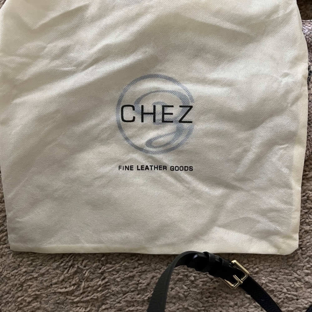 Chez by Cheryl Nat Python Handbag - Picture 5 of 7